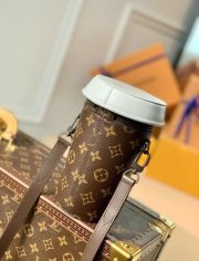 L X V Shoulder bag - Image 5