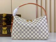 L X V Shoulder bag/handbag - Image 10
