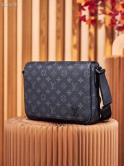 L X V District M46255 Size：26x20x7cm - Image 5