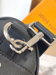 L X V Shoulder bag M13988 Size：25x15x11cm - Image 7