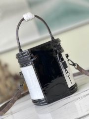 L X V Bucket Bags - Image 3