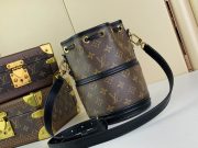 L X V Bucket Bags - Image 3