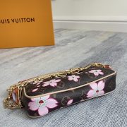 L X V x TM POCHETTE ACCESSOIRES Bag M13666 13x4x22cm - Image 2