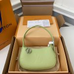 L X V 23 MINI MOON  20.5*11*5cm