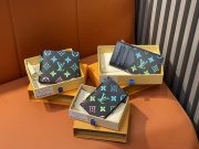 L X V CARD HOLDER/Wallets（Multiple sizes）