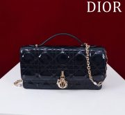 DR Shoulder bag 21X11.5X4.5cm（Multiple colors） - Image 10