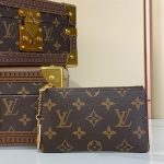 L X V CARD HOLDER