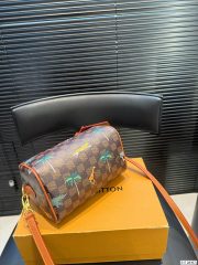 L X V Handbag 20cm - Image 9