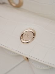 DR Handbag 28x10x22cm - Image 6