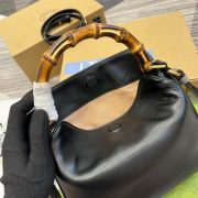 GUC Shoulder bag 24x15x5cm（Multiple colors） - Image 9