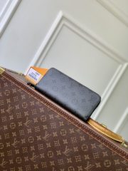 L X V Card holder/Wallets（Multiple sizes） - Image 7