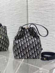 DR Star bucket Bags 24x20x15cm - Image 4