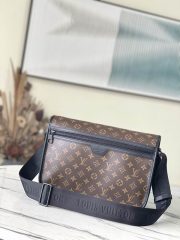 L X V  Messenger Bags - Image 4