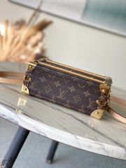 L X V Handle Trunk M11118 16.5x8x24cm - Image 4