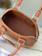 L X V Handbag 23.5x17.5x11.5cm - Image 9