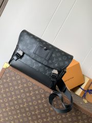 L X V Messenger Bags M40511 32x23x9cm