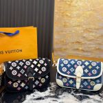 L X V Shoulder bag Size：28cm（Multiple colors）