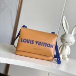 L X V Shoulder bag M12988 24x19x18cm