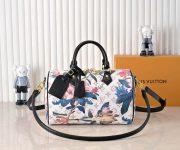 L X V SPEEDY SOFT 30 Size：30x21x17cm