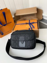 L X V  S-Lock Messenger  22*18*8cm