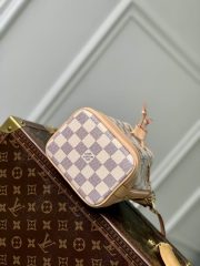 L X V Bucket Bags - Image 5