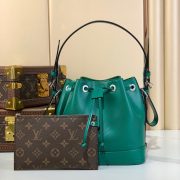 L X V Bucket Bags - Image 3