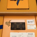 L X V CARD HOLDER M82739 Size：10.2x7.3x0.3CM
