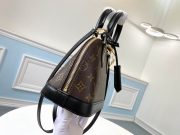 L X V Handbag 25x19x11cm - Image 4