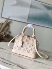 L X V Handbag 23.5x17.5x11.5cm - Image 12