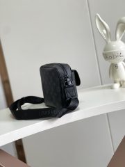 L X V Getaway Messenger Bags M12518 17x7.8x18cm - Image 2