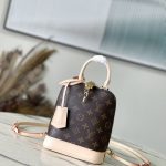 L X V ALMA Backpack 15x20x10cm（Multiple colors）