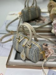 DR Handbag 16x11x8cm - Image 3