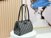 DR Shoulder bag 27x19x13.5cm - Image 2