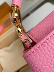 L X V Capucines BB Handbags Size：21*14*8cm - Image 9