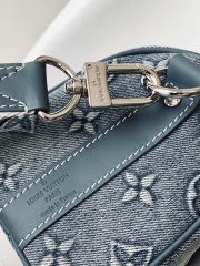L X V Keepall Bandoulière 25 M22762 Size:25x15x11cm - Image 7