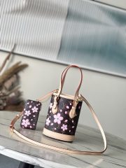 L X V Bucket Bags - Image 2