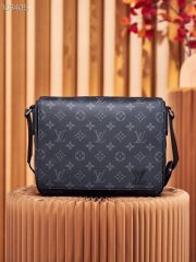 L X V District M46255 Size：26x20x7cm
