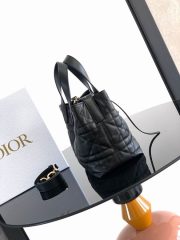 DR Handbag 18.5X18.5X12cm（Multiple colors） - Image 7