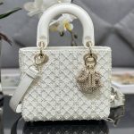 DR Shoulder bag M0538 20x16.5x8cm