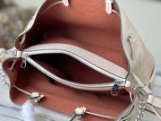 L X V Handbag 23x13x32cm（Multiple colors） - Image 16
