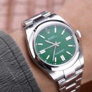 Rolxx Oyster Perpetual Green Replica - Image 6