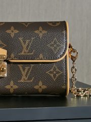 L X V Pochette Clle M13566 11x6x20.5cm - Image 7