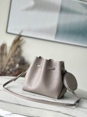 L X V Shoulder bag 22x14x19cm（Multiple colors） - Image 4