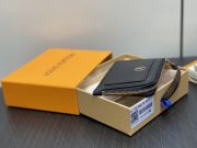 L X V CARD HOLDER - Image 7