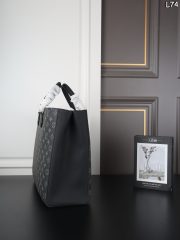 L X V Briefcase Size: 42x33cm - Image 2