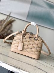 L X V Handbag 23.5x17.5x11.5cm - Image 6