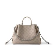 L X V Handbag 23x13x32cm（Multiple colors）