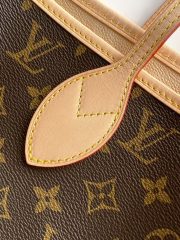 L X V NEVERWOOF  Medium Pet Bag size:31*28*14CM - Image 5