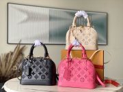 L X V Handbag 23.5x17.5x11.5cm