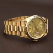 Rolxx Day-Date 40 Gold Replica - Image 4
